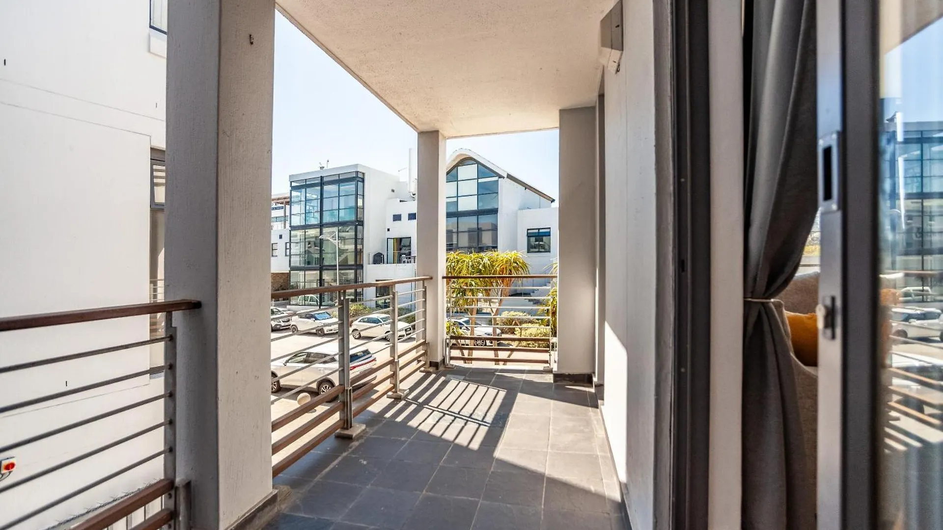 Apartamento Modern Beachfront 2 Bed, 2 Bath- 143 Eden, Big Bay Bloubergstrand